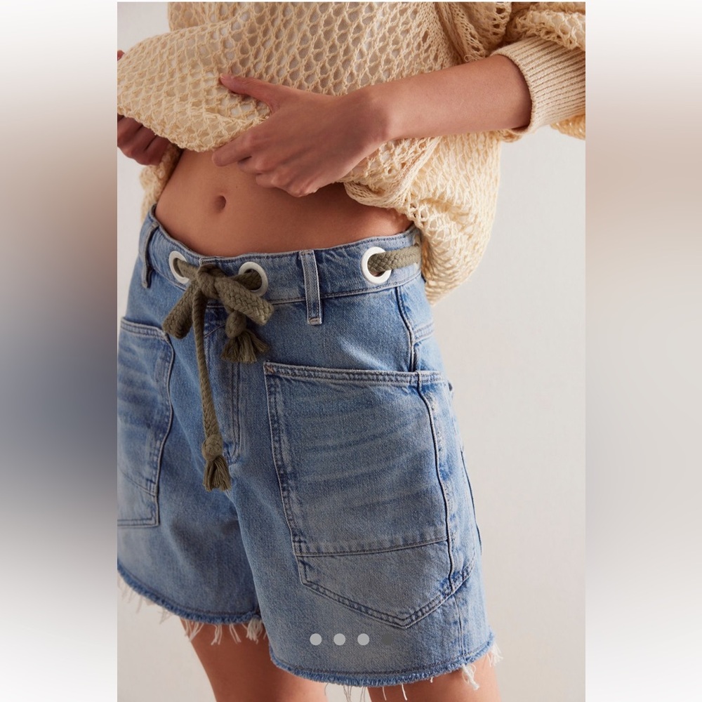 We The Free Moxie Barrel Shorts NWT $128 MSRP *Full Priced Current Item* - Picture 2 of 8